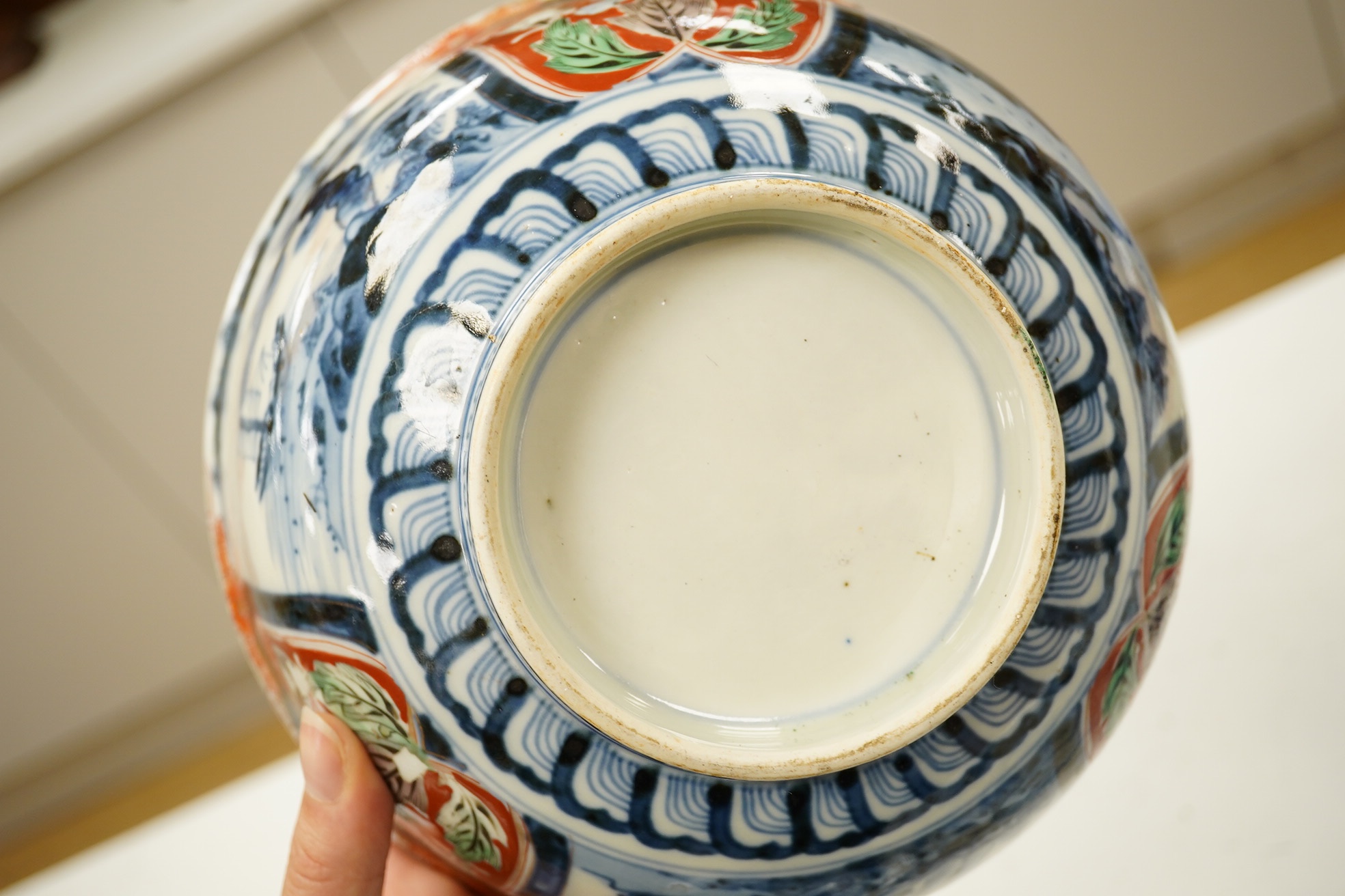 A pair of Chinese porcelain blue and white dishes, Kangxi, a pair of cylindrical vases and an Imari bowl (6). Condition - fair